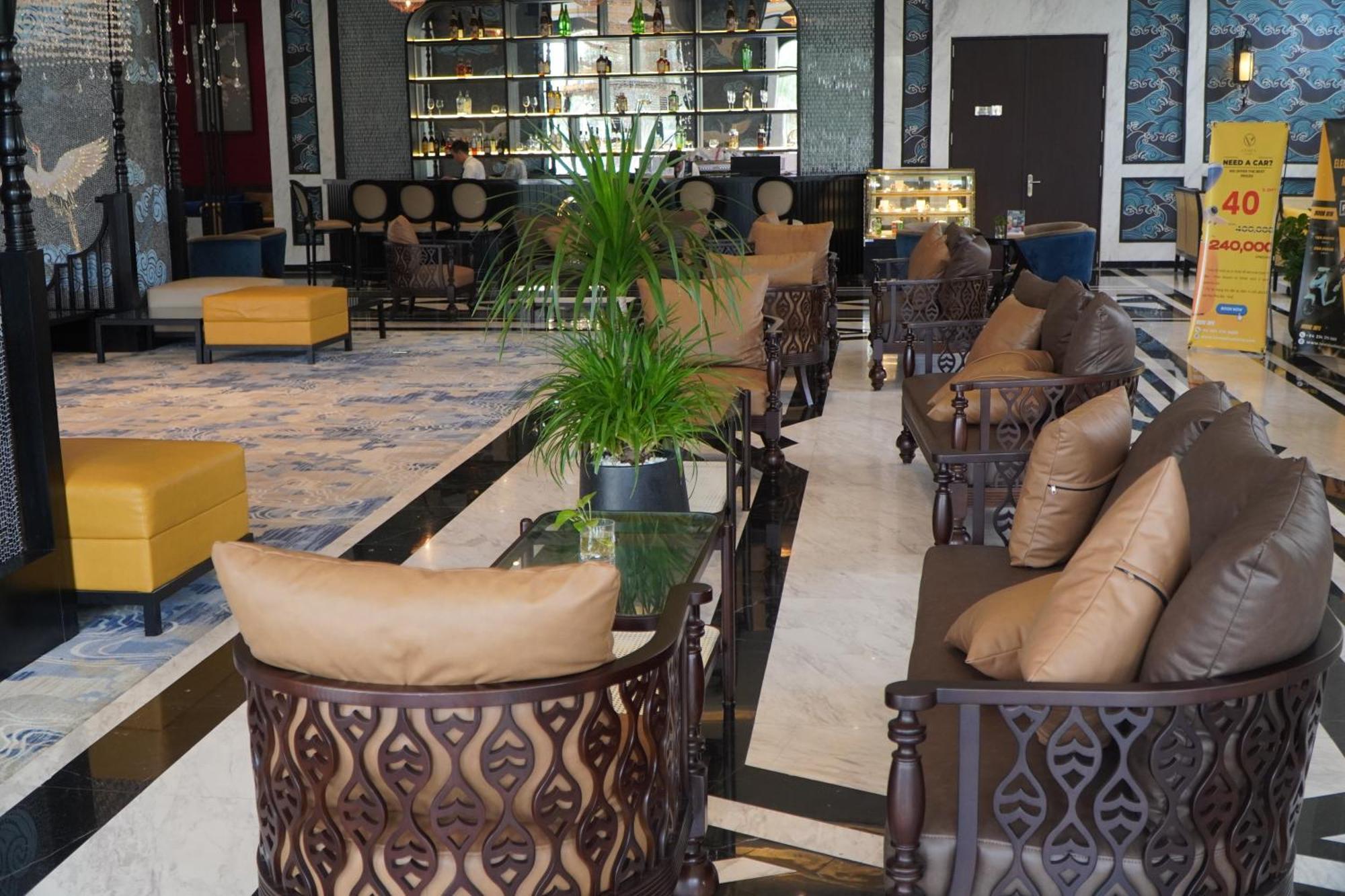 La Vela Hue Hotel Exterior photo The lobby of the hotel